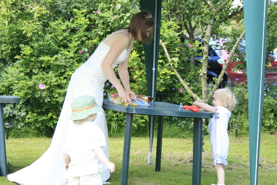 How to Entertain Kids at Your Wedding by The Wedding Gal's Snarky Cousin